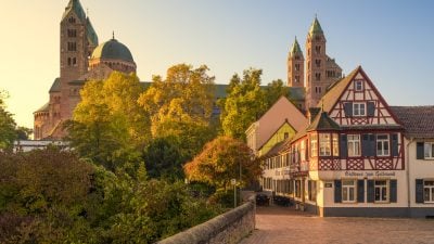 Dom zu Speyer im Herbst